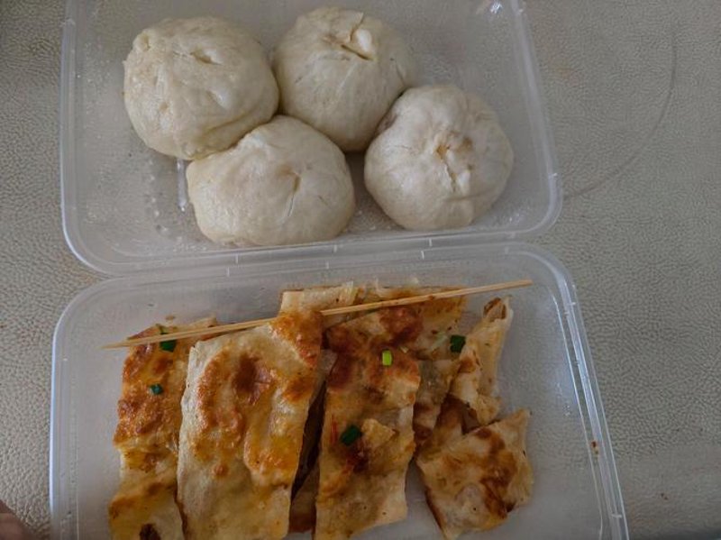 包子铺里的温暖烟火